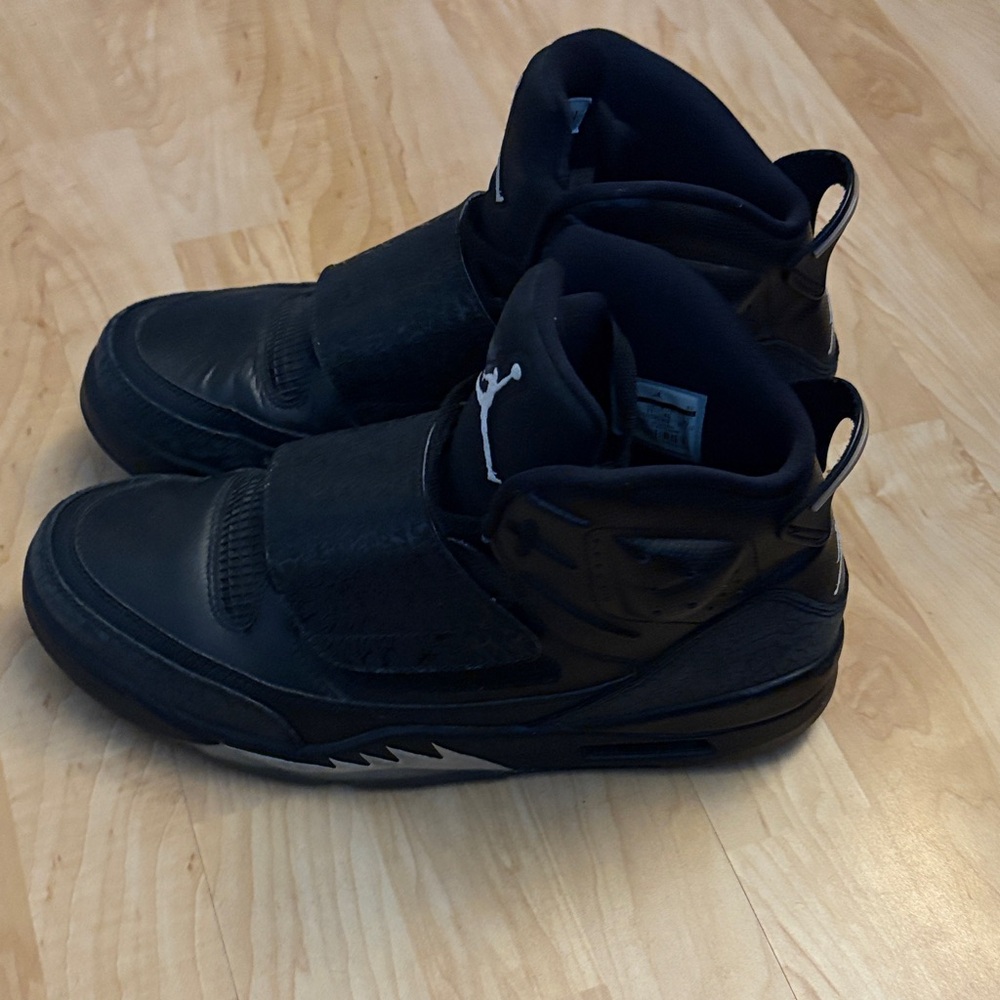 Black High-Top Jordan (Son of Mars)